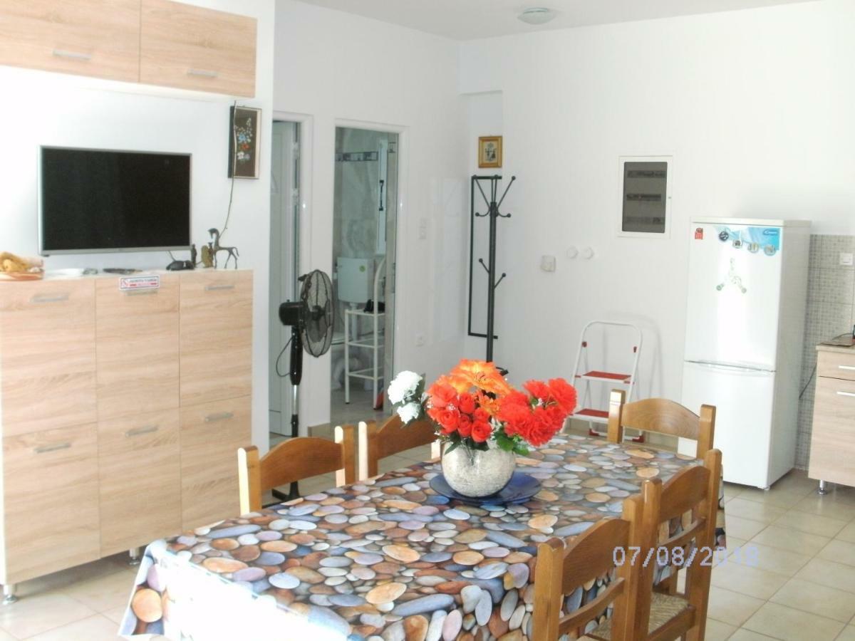 Nina Rooms Artemida  Ngoại thất bức ảnh