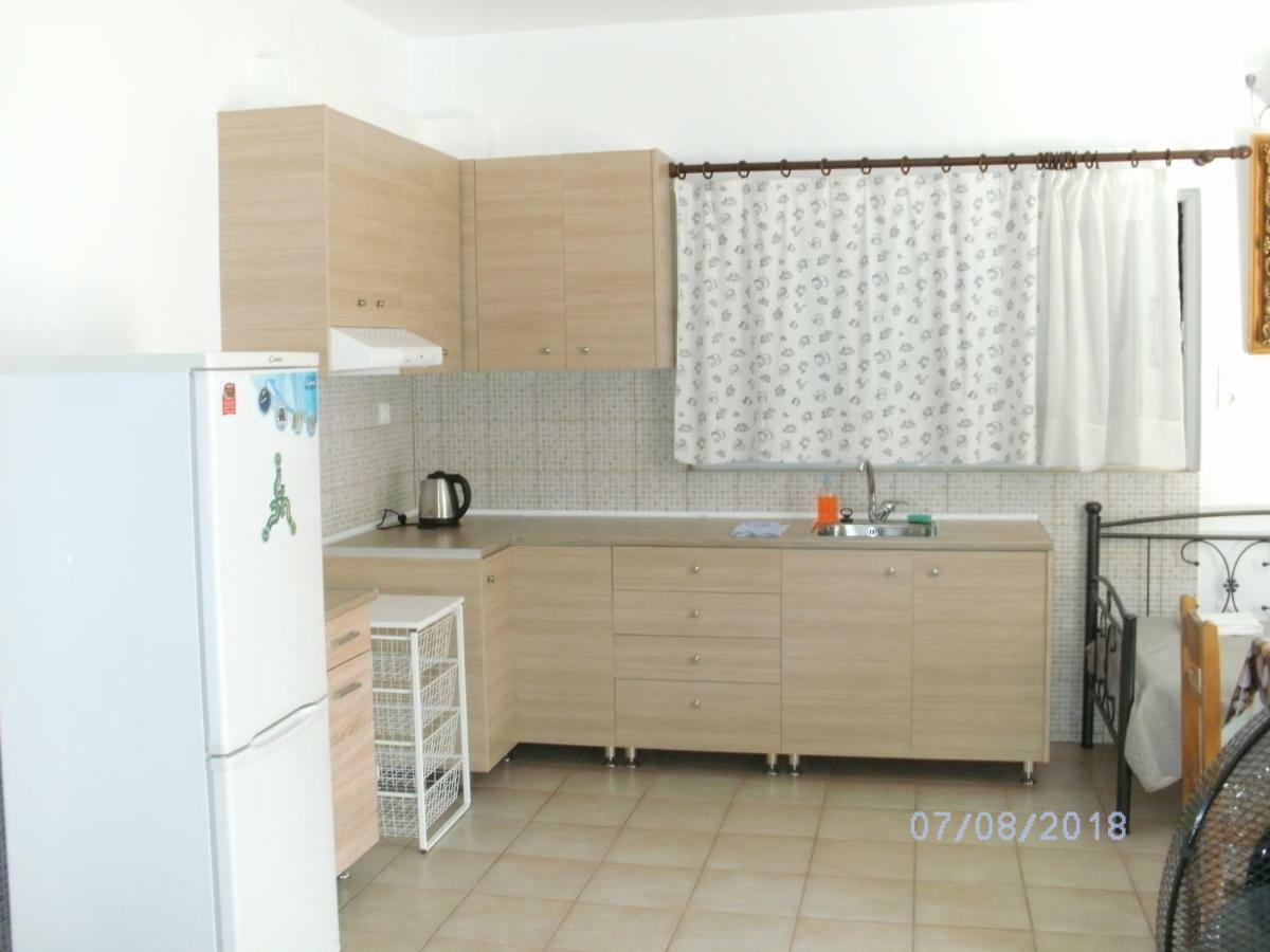 Nina Rooms Artemida  Ngoại thất bức ảnh
