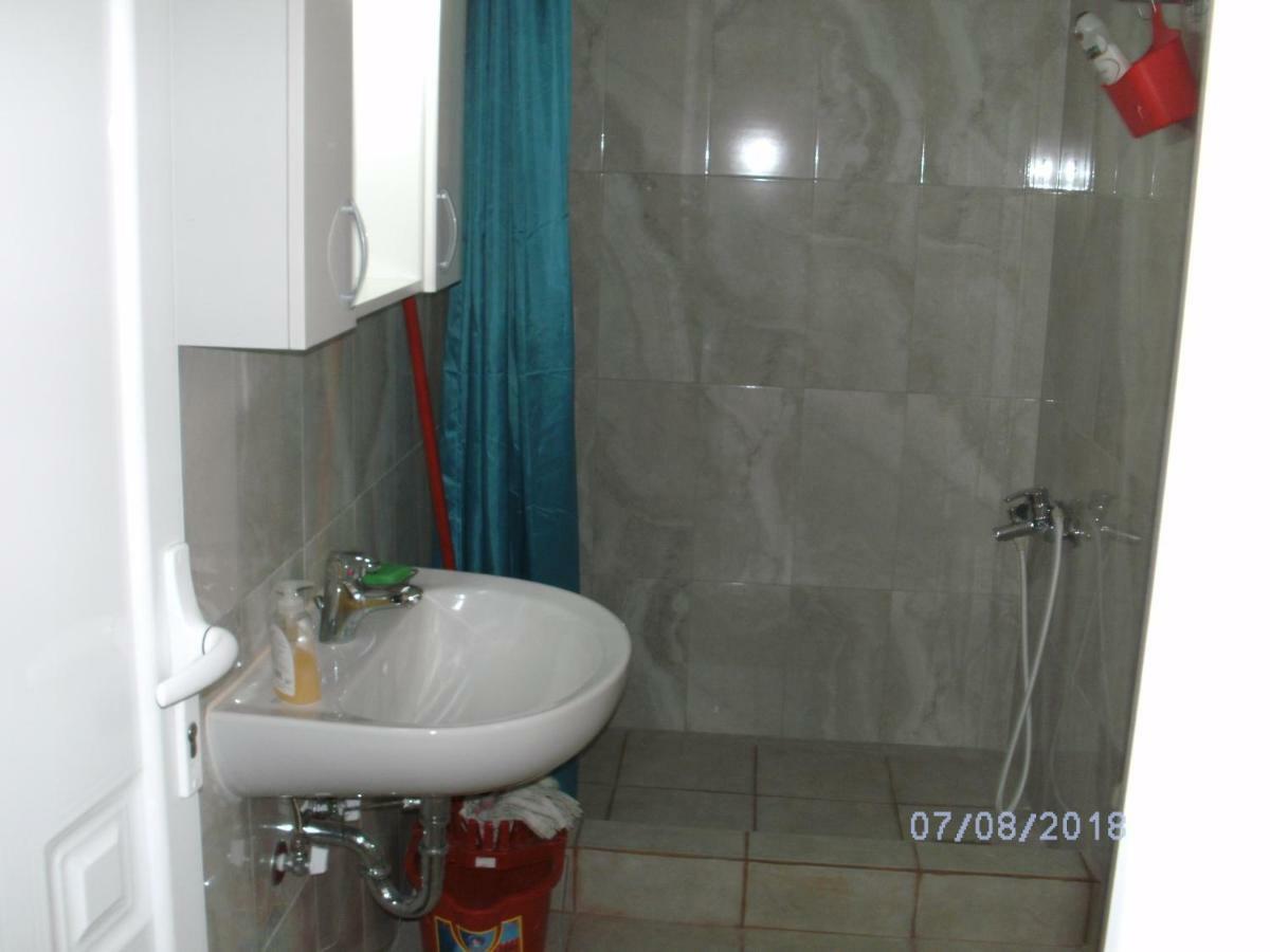 Nina Rooms Artemida  Ngoại thất bức ảnh