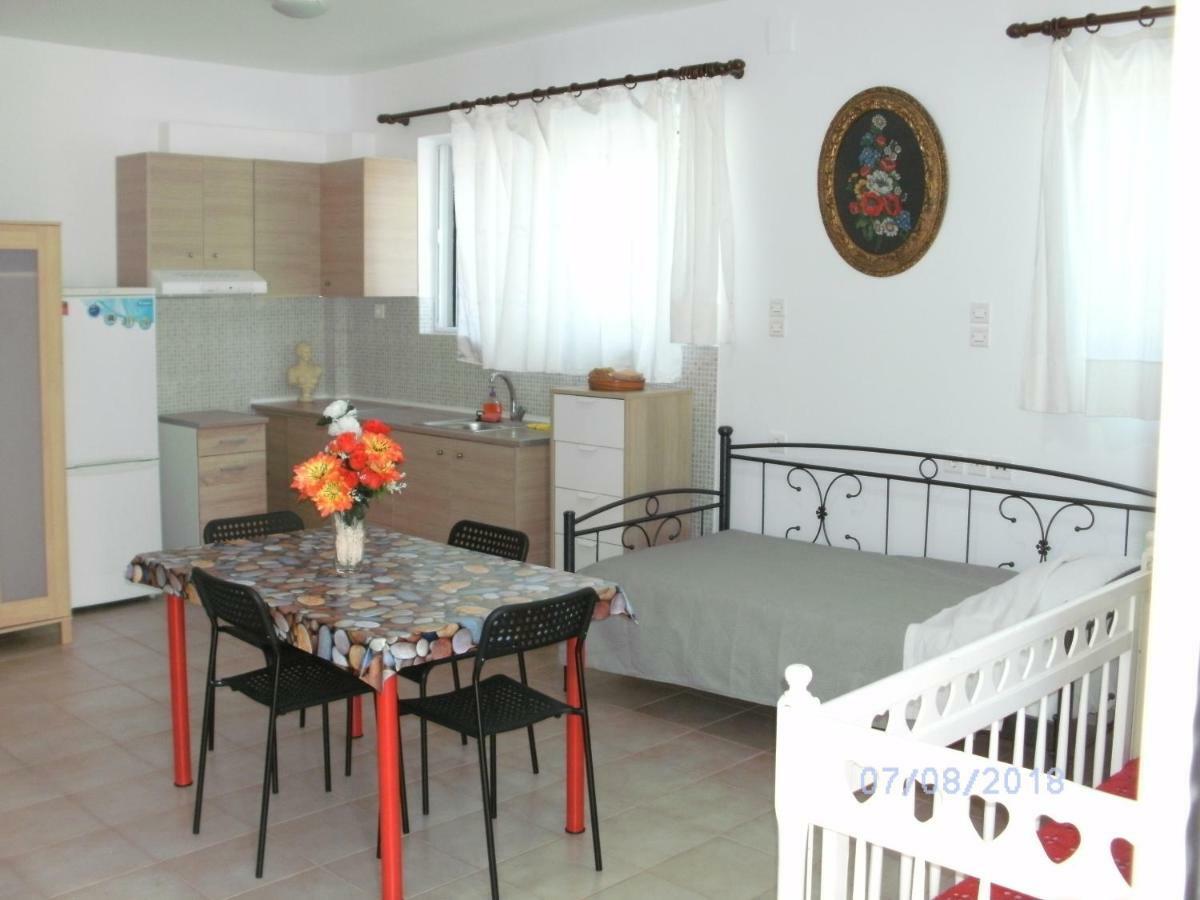 Nina Rooms Artemida  Ngoại thất bức ảnh