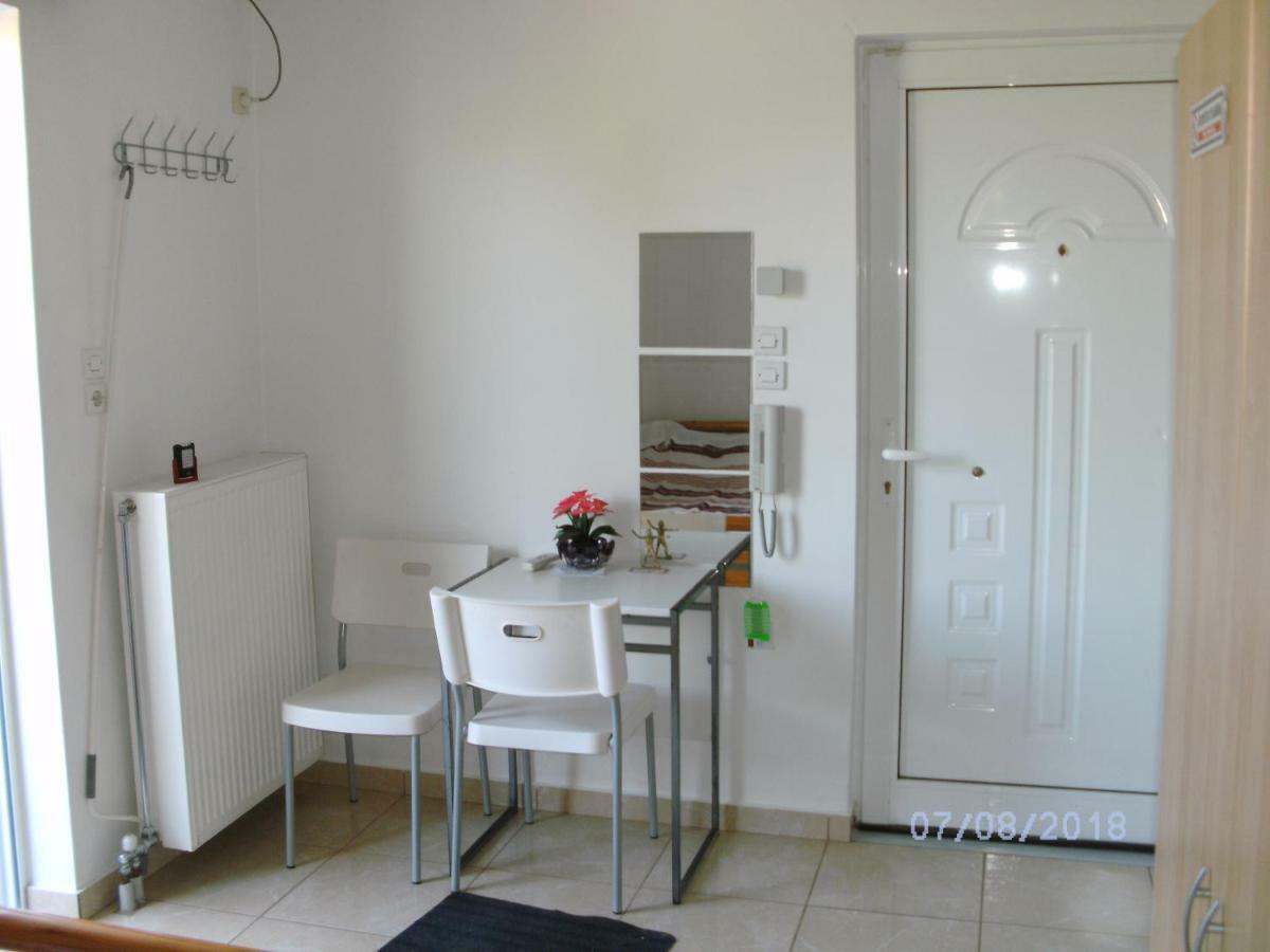 Nina Rooms Artemida  Ngoại thất bức ảnh