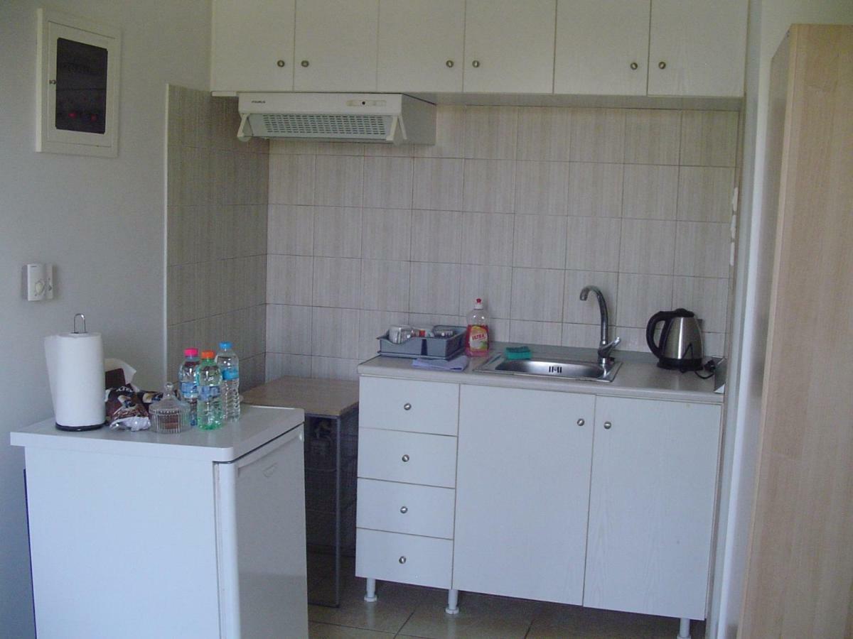 Nina Rooms Artemida  Ngoại thất bức ảnh
