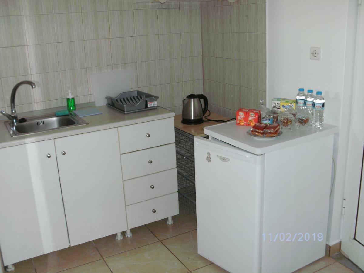 Nina Rooms Artemida  Ngoại thất bức ảnh